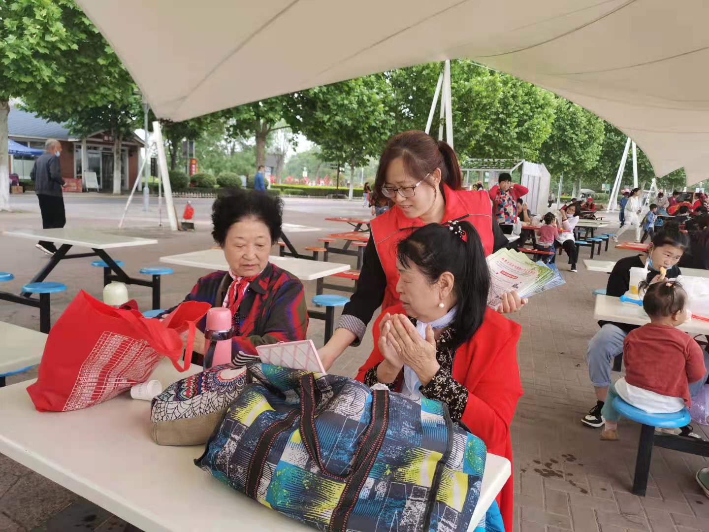 濟寧孔子文旅集團北湖文化旅游有限公司開展5?19“中國旅游日”普法宣傳活動